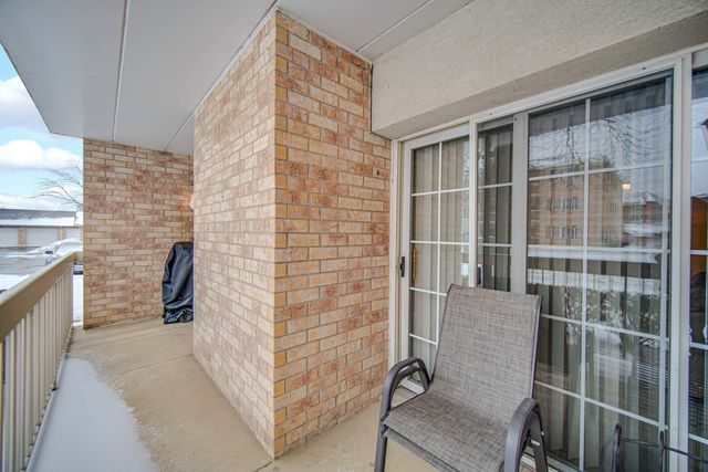 7779 Bristol Park Drive 1SE, Tinley Park, IL 60477