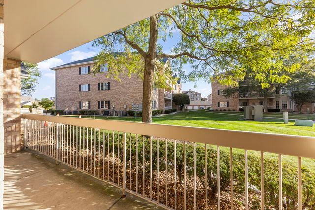 7779 Bristol Park Drive 1SE, Tinley Park, IL 60477