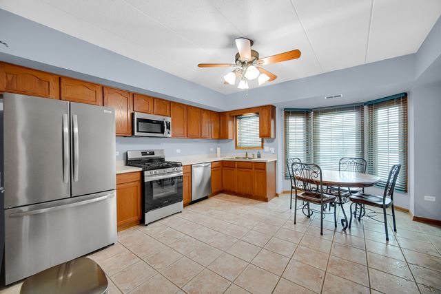 7779 Bristol Park Drive 1SE, Tinley Park, IL 60477