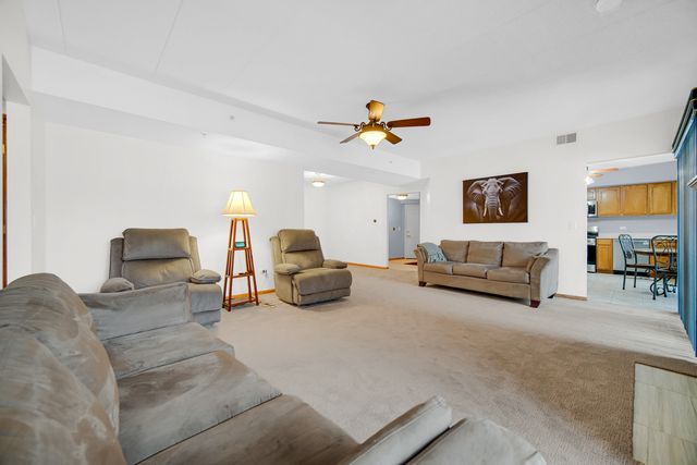 7779 Bristol Park Drive 1SE, Tinley Park, IL 60477