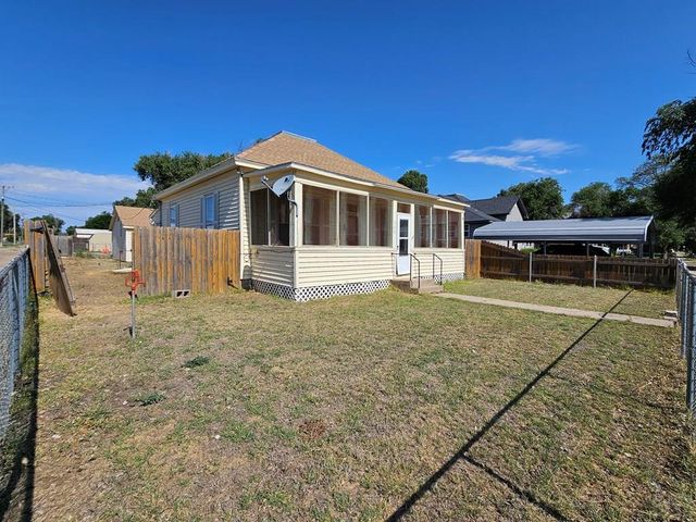 208 S 6th St, Holly, CO 81047