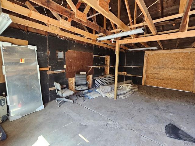 208 S 6th St, Holly, CO 81047