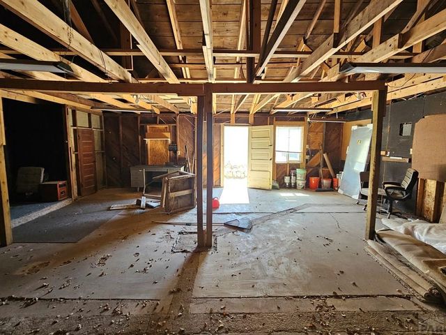 208 S 6th St, Holly, CO 81047