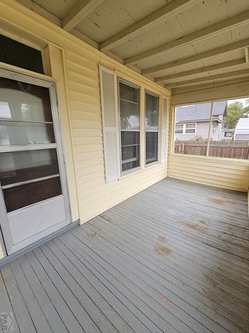 208 S 6th St, Holly, CO 81047