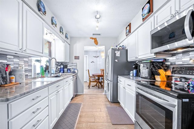 760 PILOTS WAY, Palm Harbor, FL 34685