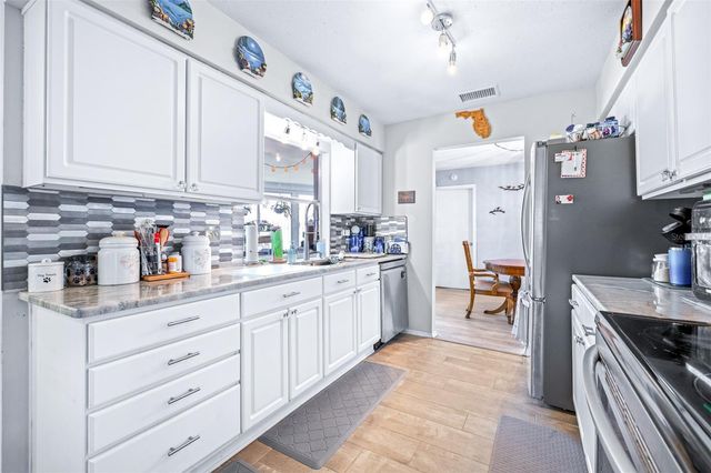 760 PILOTS WAY, Palm Harbor, FL 34685