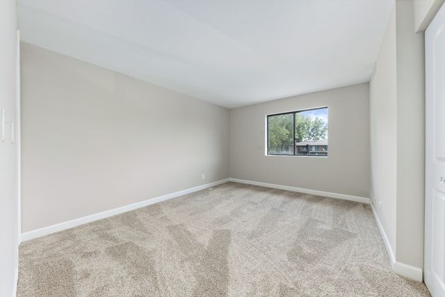 1736 S Washington Street G33, Naperville, IL 60565