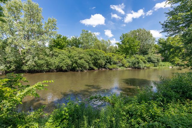 1736 S Washington Street G33, Naperville, IL 60565