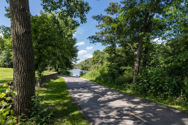 1736 S Washington Street G33, Naperville, IL 60565
