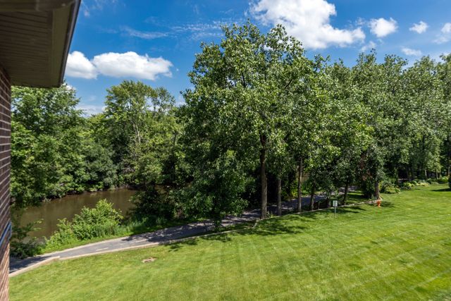 1736 S Washington Street G33, Naperville, IL 60565