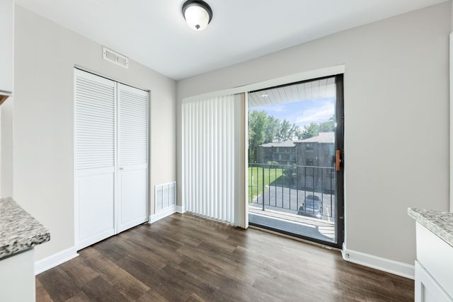 1736 S Washington Street G33, Naperville, IL 60565