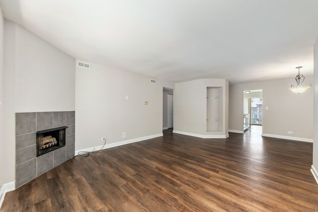 1736 S Washington Street G33, Naperville, IL 60565