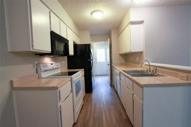 12609 Turtle Rock RD A, Austin, TX 78729