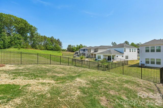 11912 Red Leaf Drive, Charlotte, NC 28215
