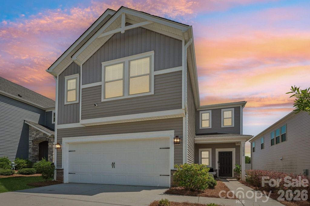 11912 Red Leaf Drive, Charlotte, NC 28215