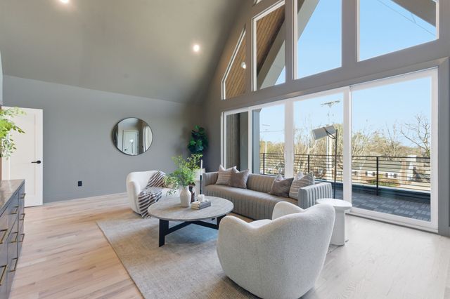 1228 Preston Dr, Nashville, TN 37206