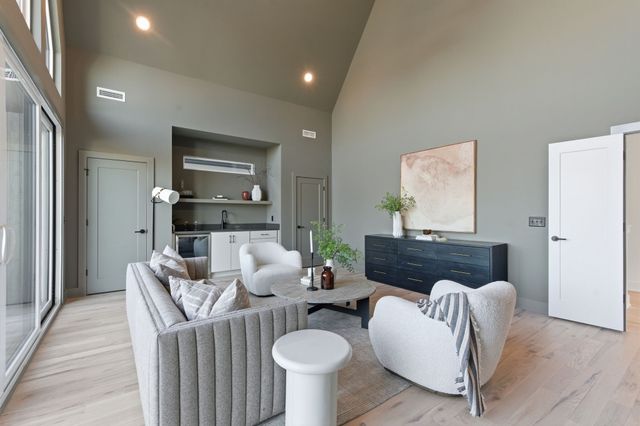 1228 Preston Dr, Nashville, TN 37206