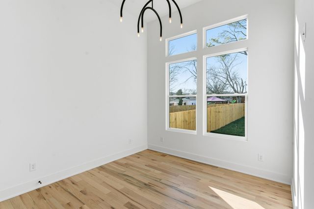 1228 Preston Dr, Nashville, TN 37206