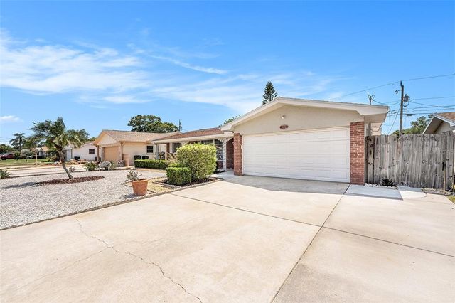 10400 112TH WAY, Largo, FL 33778