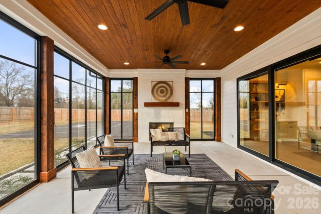 7114 Asbury Village Lane, Huntersville, NC 28078