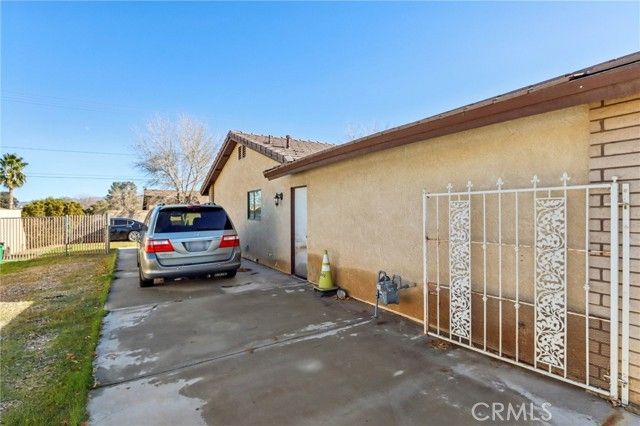 14057 Crow, Apple Valley, CA 92307