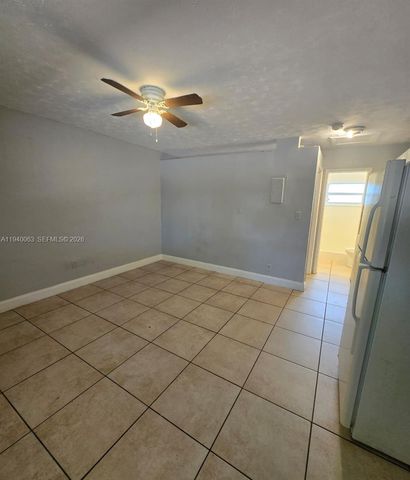 3981 SW 12th Pl 2, Fort Lauderdale, FL 33312