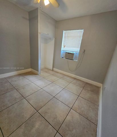 3981 SW 12th Pl 2, Fort Lauderdale, FL 33312