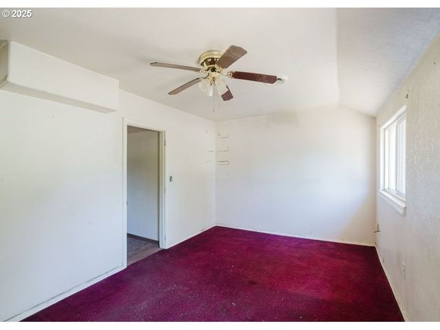 33425 TATE Rd, Creswell, OR 97426