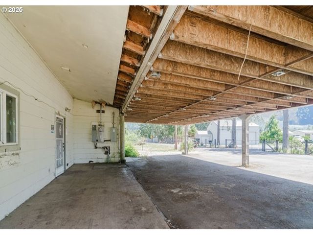 33425 TATE Rd, Creswell, OR 97426