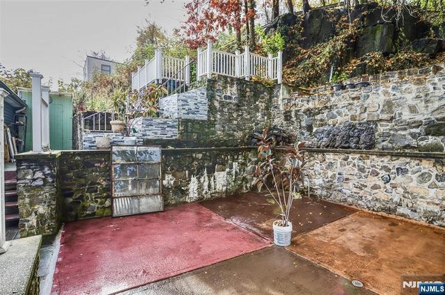 9017 Riverside Place House, North Bergen, NJ 07047