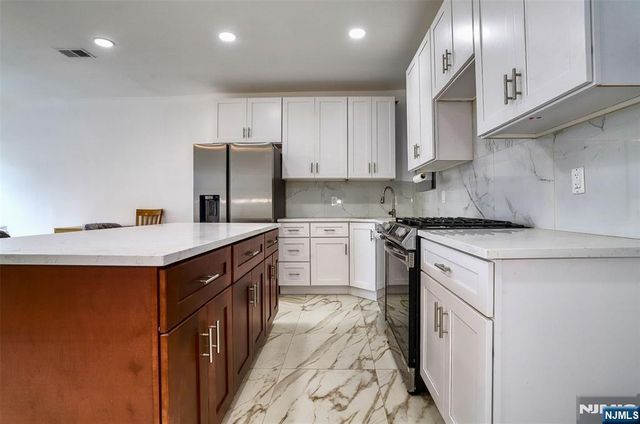 9017 Riverside Place House, North Bergen, NJ 07047