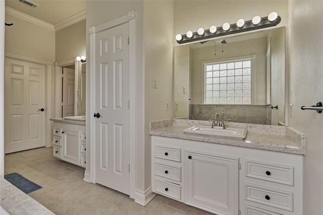 19959 Peel Road, Montgomery, TX 77356