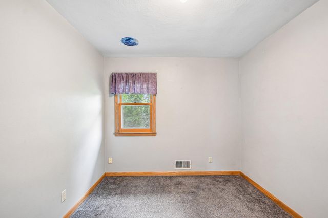 2154 William Street, Roseville, MN 55113