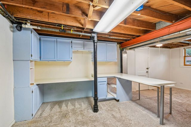 2154 William Street, Roseville, MN 55113