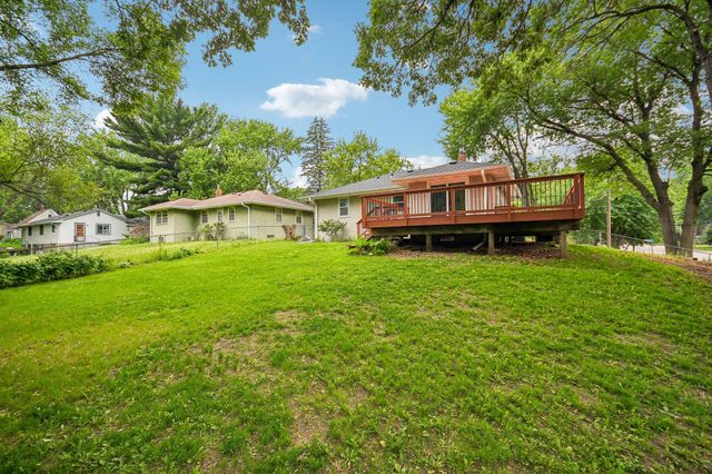 2154 William Street, Roseville, MN 55113
