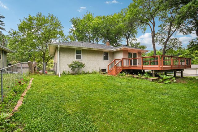 2154 William Street, Roseville, MN 55113
