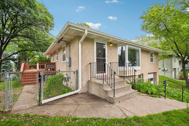 2154 William Street, Roseville, MN 55113