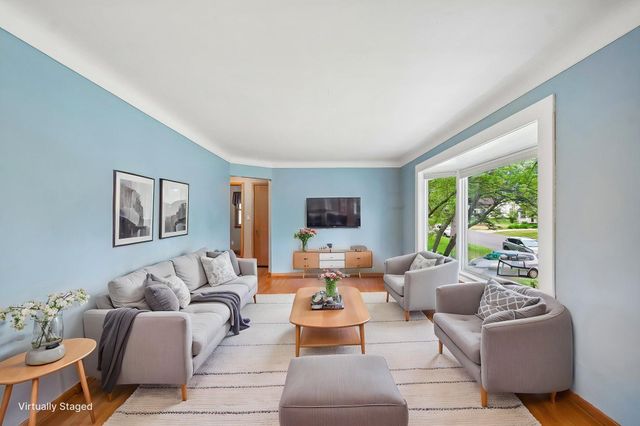 2154 William Street, Roseville, MN 55113