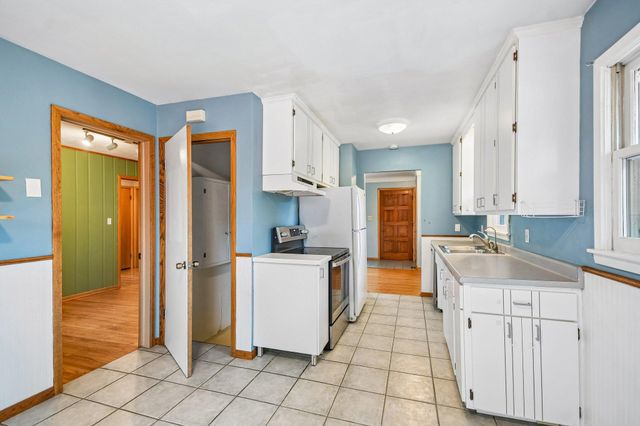2154 William Street, Roseville, MN 55113