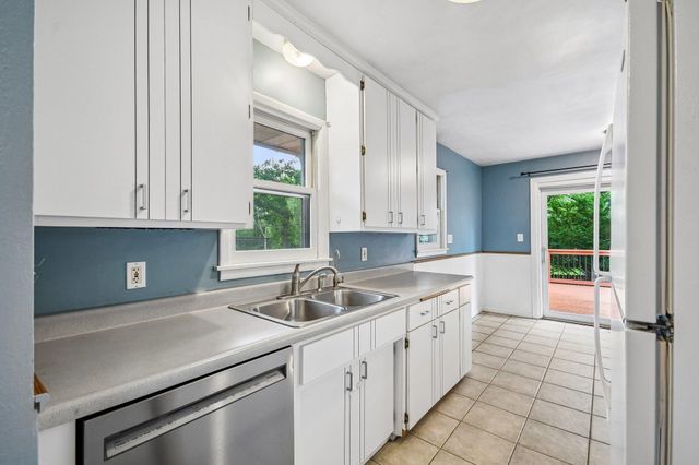 2154 William Street, Roseville, MN 55113