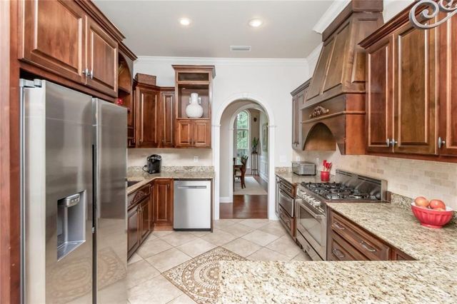 312 Springhill Woods Drive E, Mobile, AL 36608
