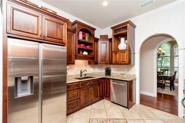 312 Springhill Woods Drive E, Mobile, AL 36608