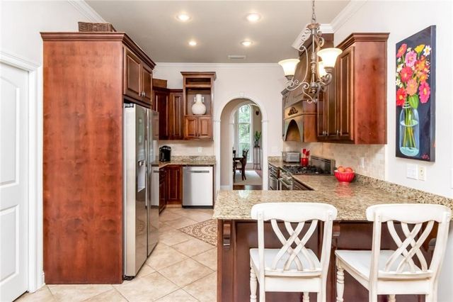 312 Springhill Woods Drive E, Mobile, AL 36608