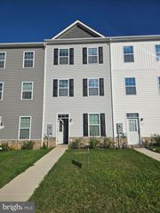 14 SNOWDROP CT, Kearneysville, WV 25430