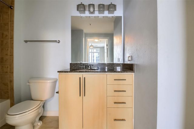 54 Rainey ST 1109, Austin, TX 78701