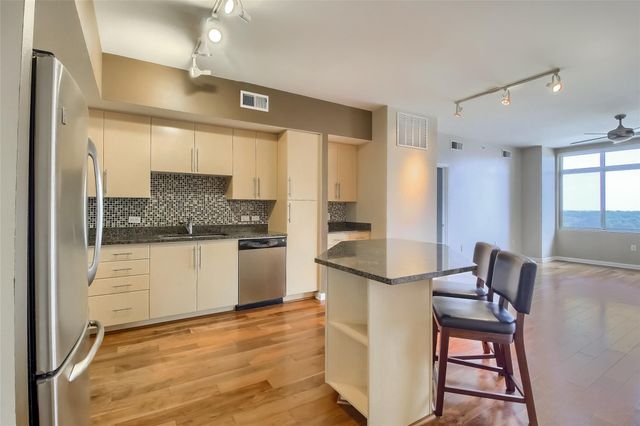 54 Rainey ST 1109, Austin, TX 78701