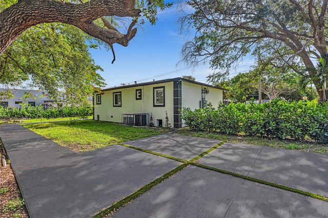 5850 NE 3rd Ave 1, Miami, FL 33137