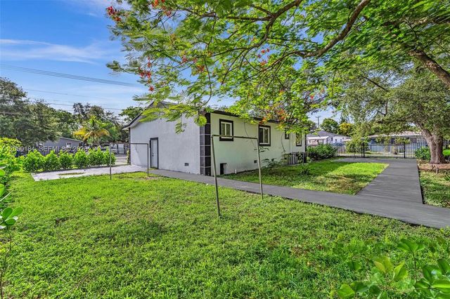 5850 NE 3rd Ave 1, Miami, FL 33137