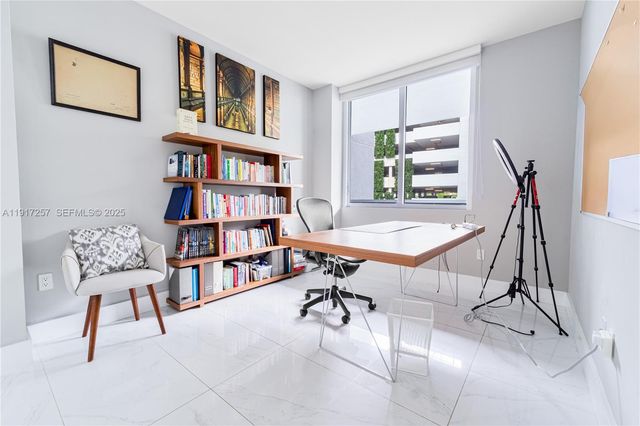 16385 Biscayne Blvd 405, North Miami Beach, FL 33160