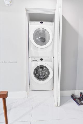 16385 Biscayne Blvd 405, North Miami Beach, FL 33160